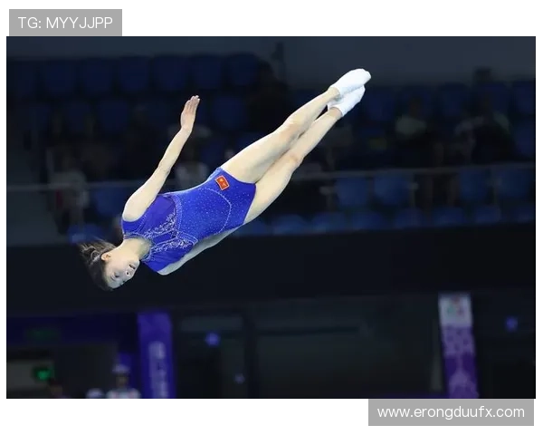 全运会女子1500米决赛激战瞬间展现巾帼速度与赛场风采魅力绽放